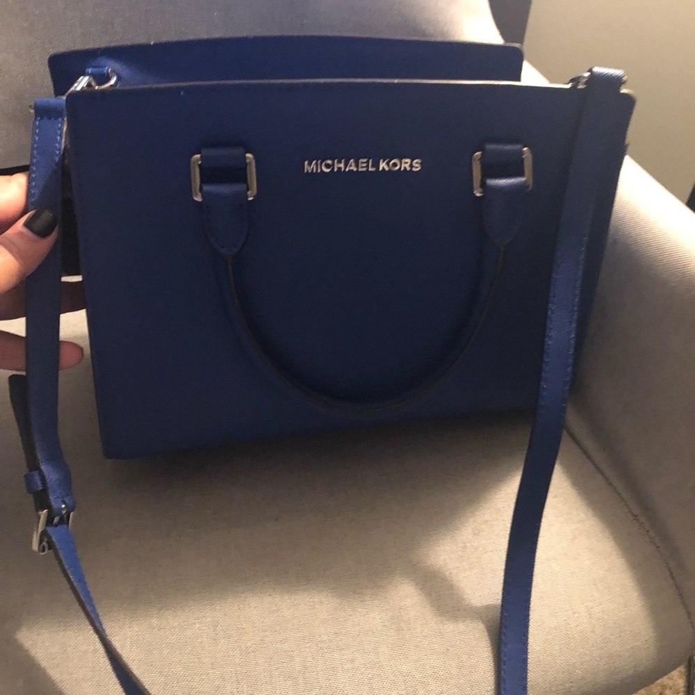 To many purses!